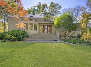 11 Winterbottom Ln, Pound Ridge, NY 10576