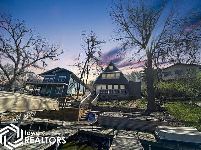 2142 S Lakeshore Dr photo 1