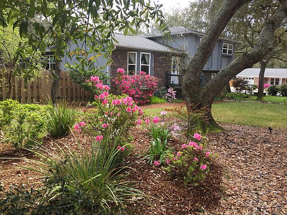 2nd image of 1032 Juniper Ave