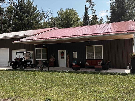 2nd image of 810 E Arnold Lake Rd