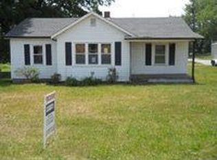 17 Ken Smith Ln, Taylorsville, NC 28681