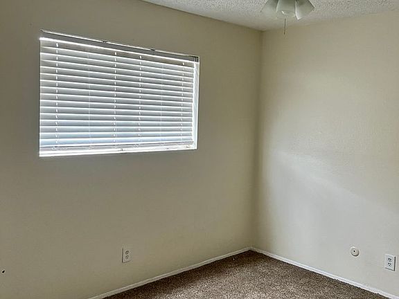 5th image of 3204 Lafayette Dr NE APT 3