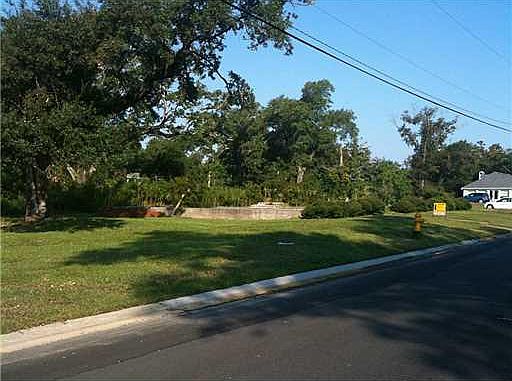 2nd image of 132 English Village Dr