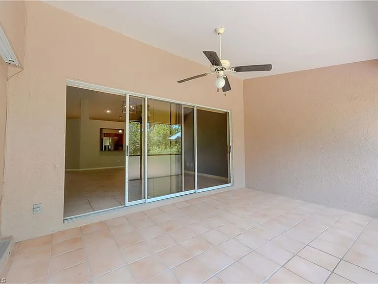 430 Saint Andrews Blvd #6 — Photo 4