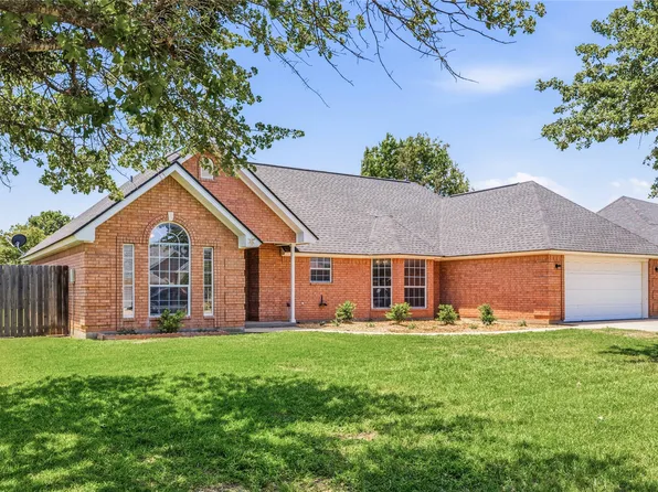 1406 Glenwood Dr, Stephenville, TX 76401