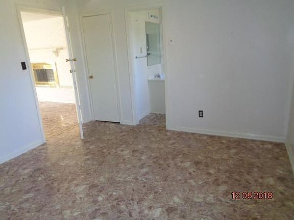 5th image of 10810 Harrogate Dr