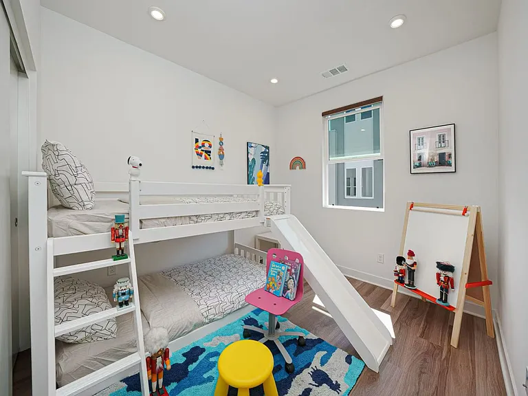 1607 W Cara Dr — Photo 7