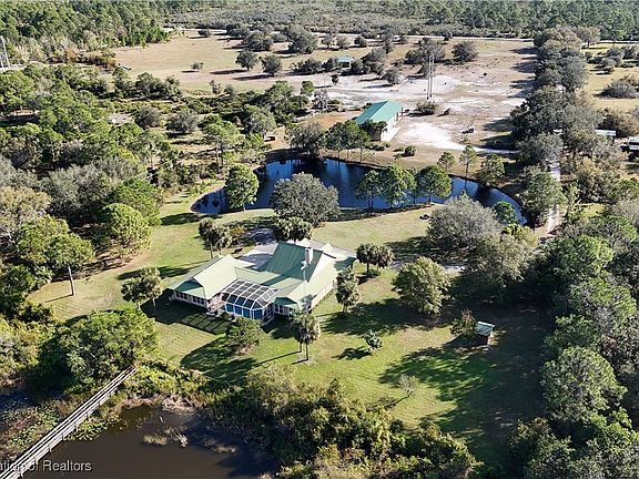 5th image of 479 Lake Apthorp Dr