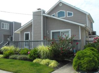 238 43rd St, Avalon, NJ 08202