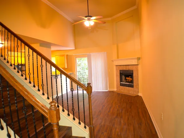 1772 N Chestnut Ave, Fayetteville, AR 72703