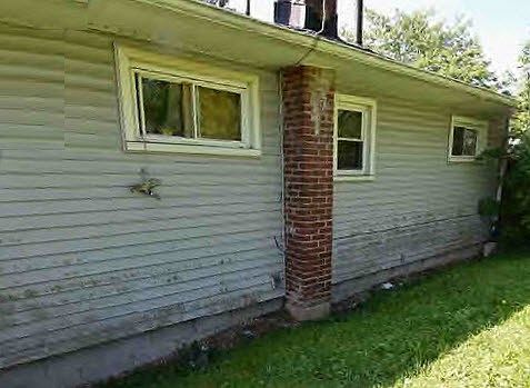 3rd image of 1922 James St