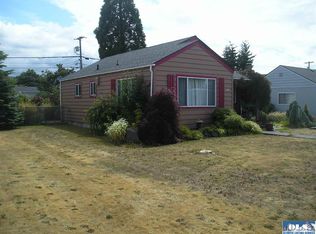 443 W Spruce St, Sequim, WA 98382
