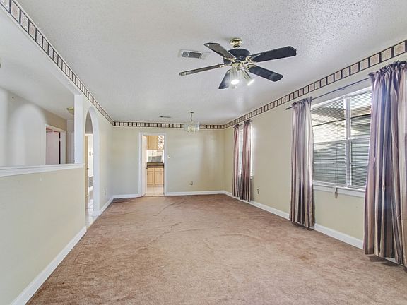 4th image of 3817 Deercreek Ln
