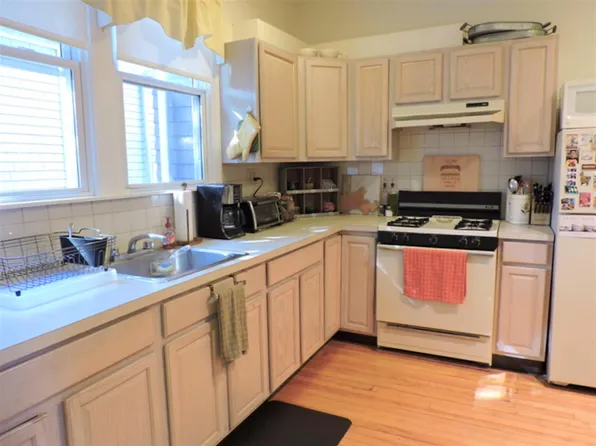 32 Chatham St APT 4, Cambridge, MA 02139