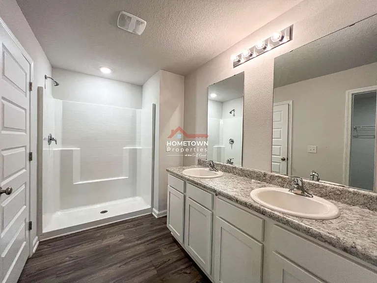 5257 Peach Dr — Photo 13