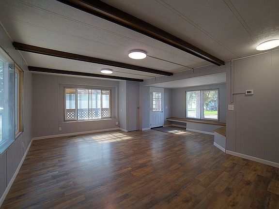 3rd image of 3635 Pauline Ave