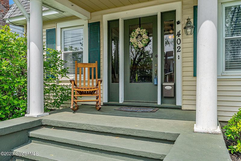 3rd image of 402 Glen Avenue