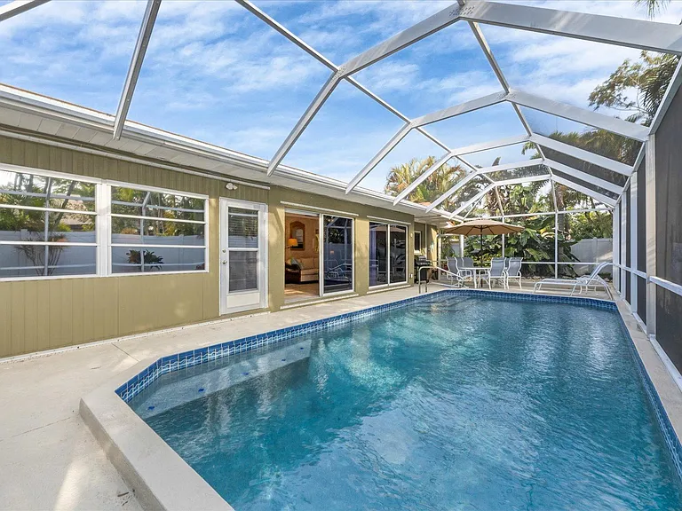 521 Beach Park Blvd — Photo 31