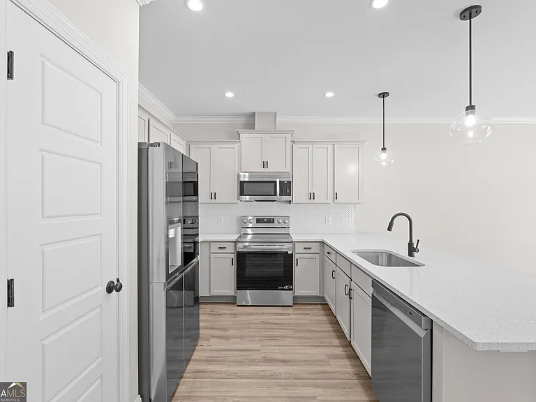 37 Azalea Ln — Photo 12