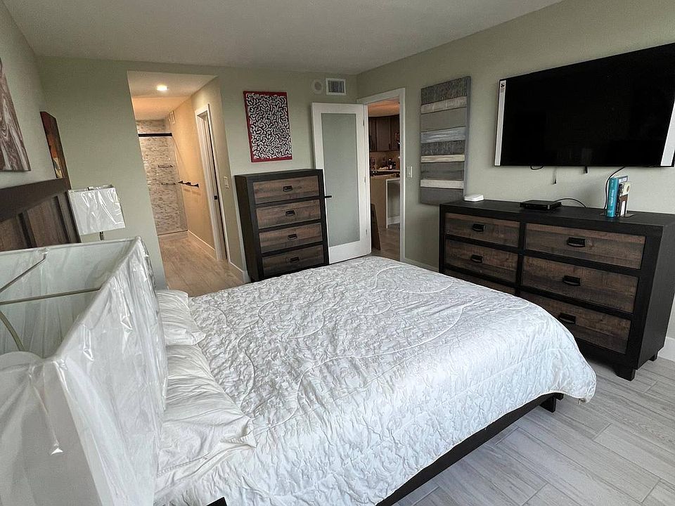 1st image of 1800 N Andrews Ave APT 5D