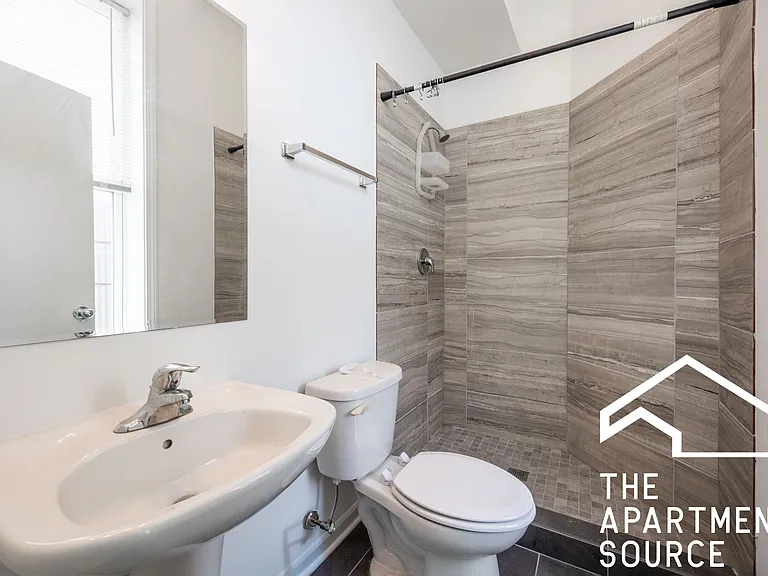 2022 S Throop St #2W — Photo 16