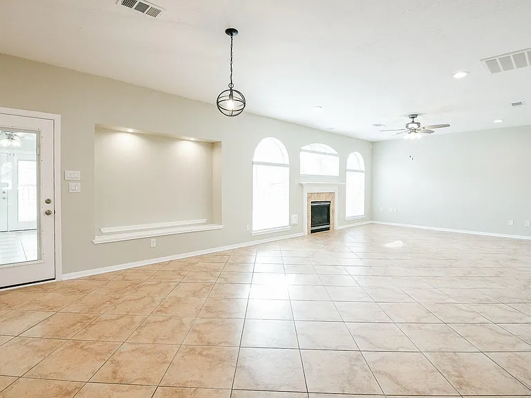 815 Robins Way — Photo 19