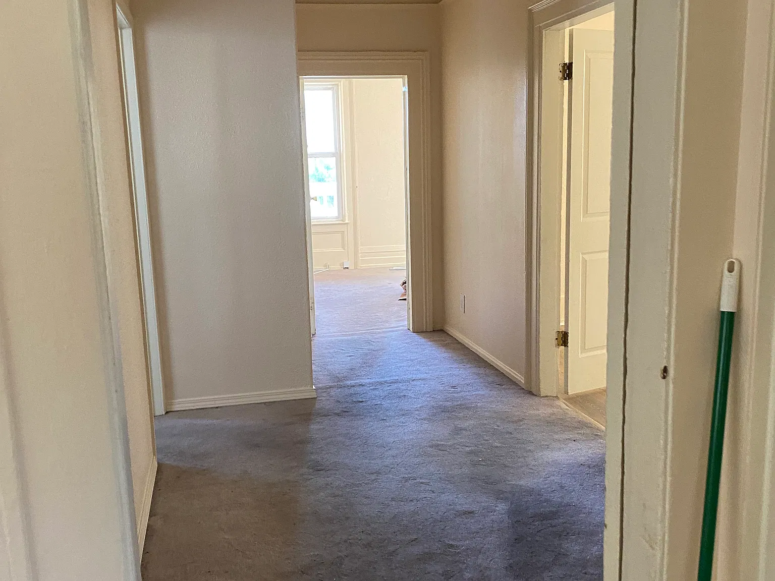3 bed, 1200 sqft, $3,600 — Photo 4