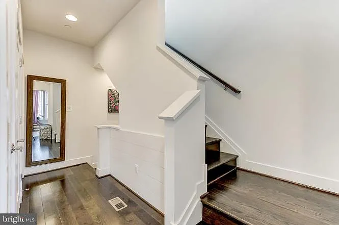 1244 Richardson St — Photo 24