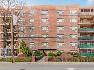 266 Pelham Rd APT 4E, New Rochelle, NY 10805