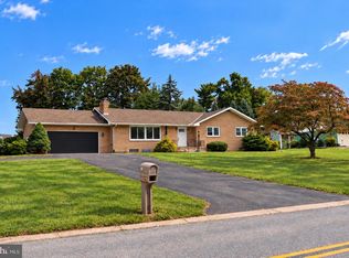 325 Donna Ln, York, PA 17403