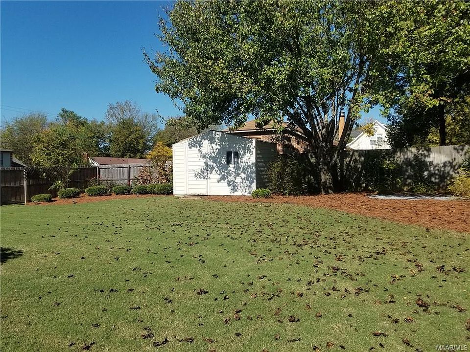 2nd image of 2301 Cedarwood Ln
