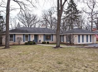 883 Cherokee Rd, Lake Forest, IL 60045