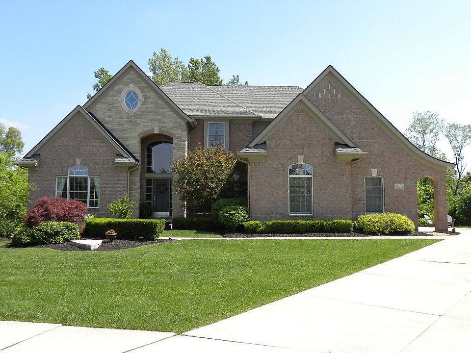 1st image of 40040 Bexley Way