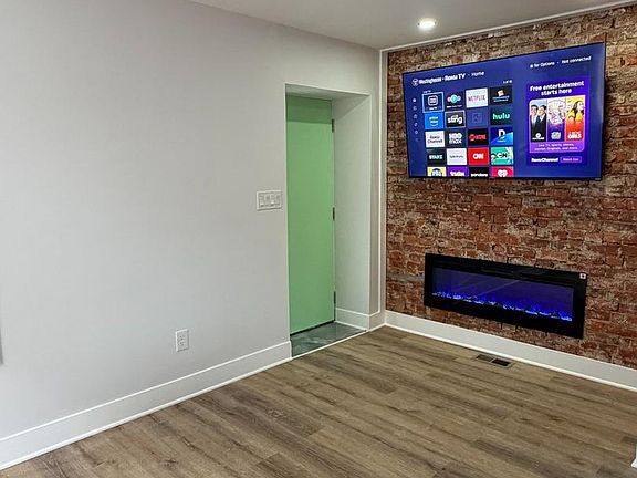 4th image of 4633 Fernhill Rd