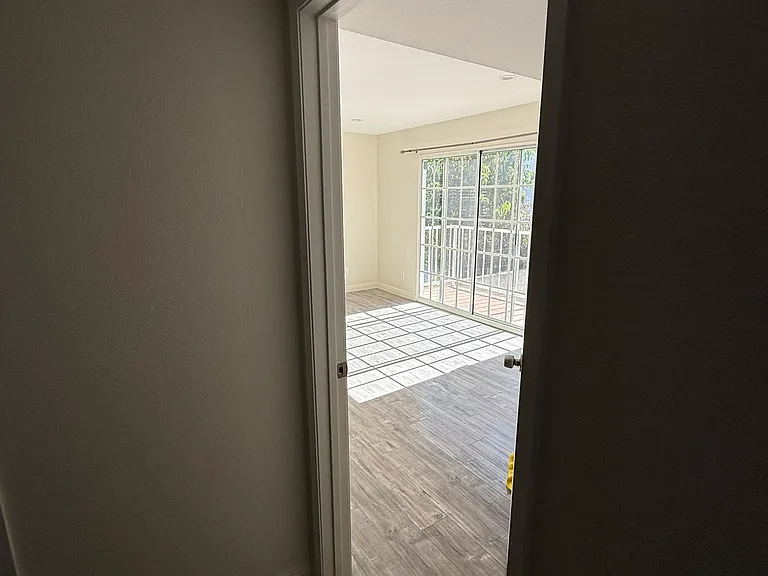 10274 Tujunga Canyon Blvd #4 — Photo 6