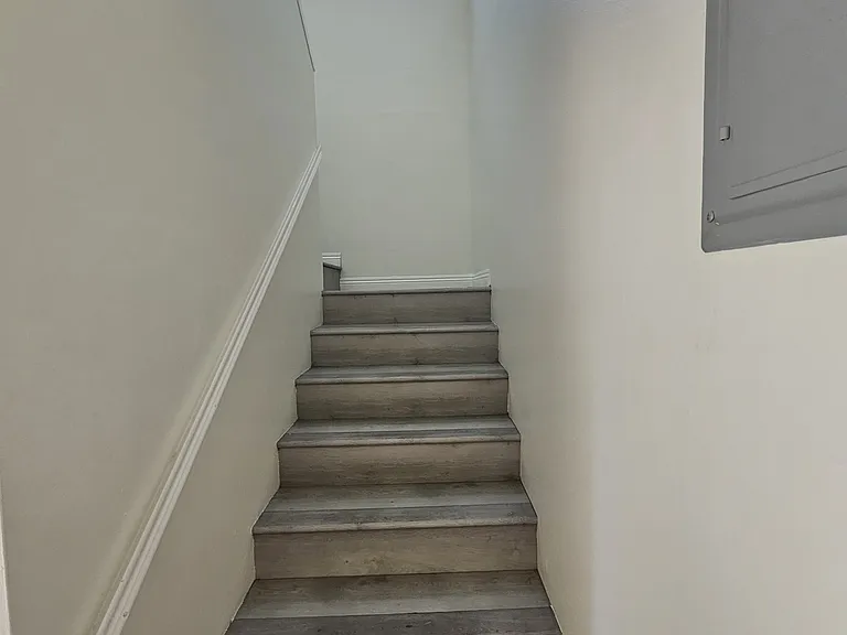 652 Center St #C — Photo 22