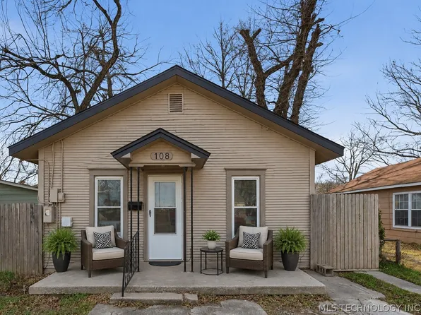 108 E 5th St, Skiatook, OK 74070