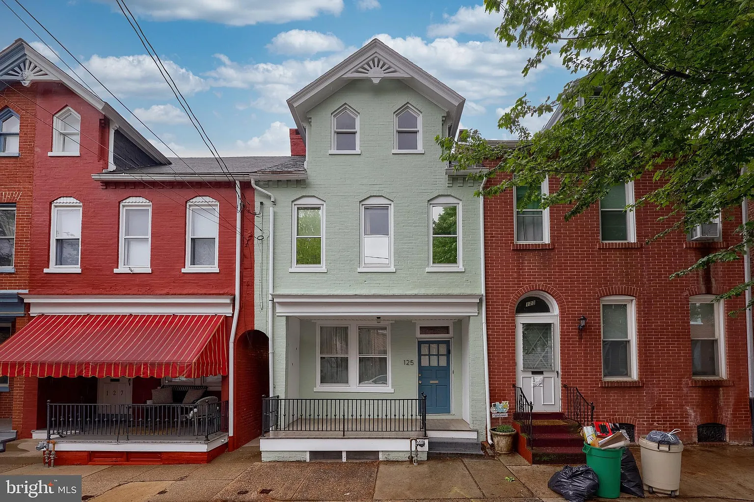 125 Nevin St photo 1