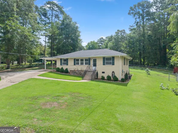 47 Cherokee Blvd, Toccoa, GA 30577