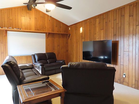 4th image of 830 E Tularosa Ave