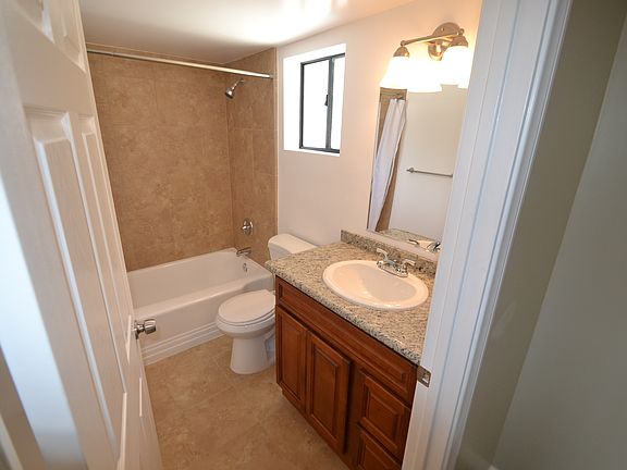 5th image of 11946 Burton St