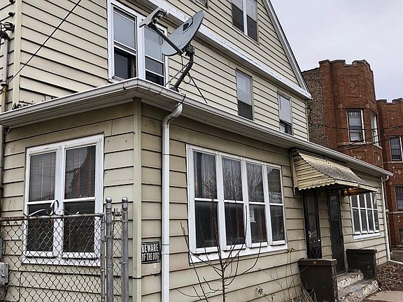 3rd image of 4506 Magoun Ave