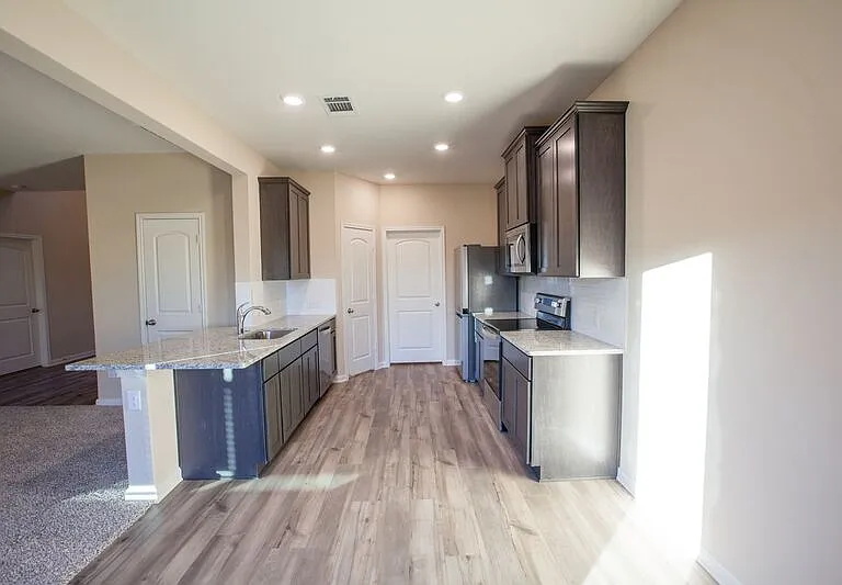 1917 Dahlia Way — Photo 11
