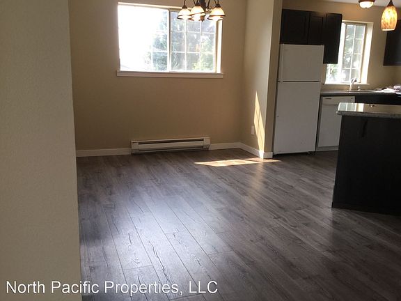 3rd image of 21607 30th Ave S APT 5