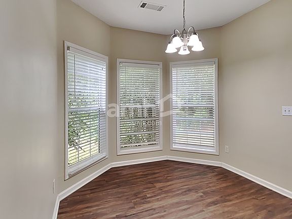 5th image of 235 Yardsley Dr