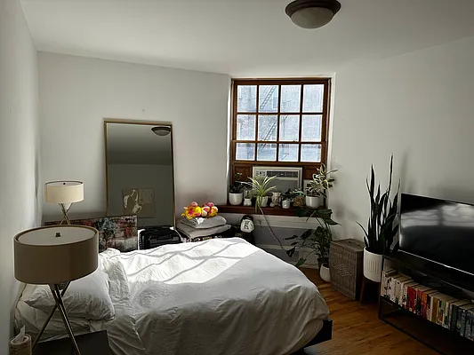 Rented by Living New York | media 12