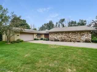 985 East St, Coopersville, MI 49404