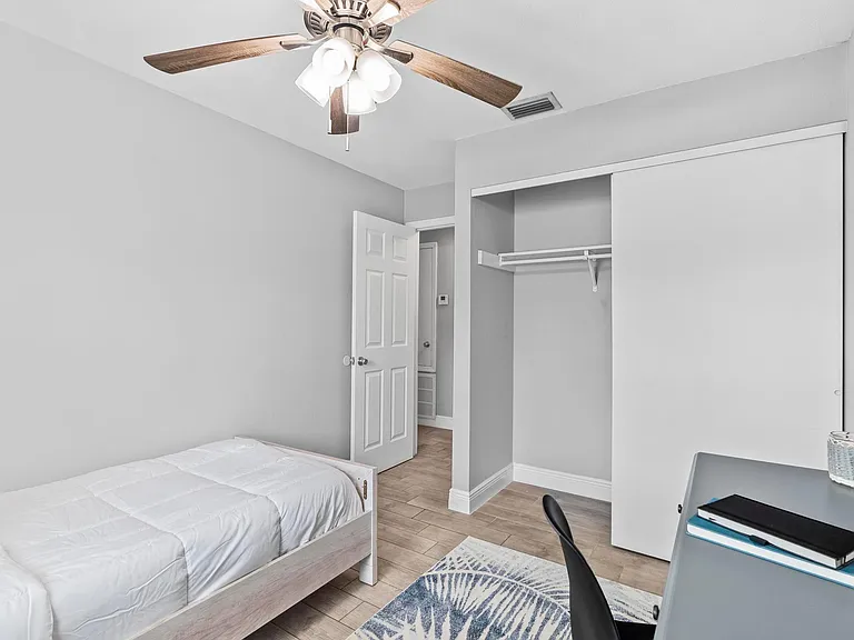 2813 Durham St — Photo 26