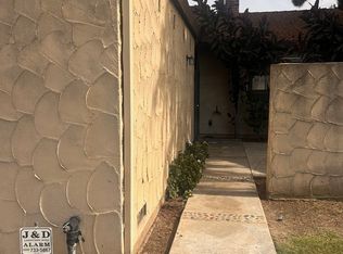 1900 S Royal Oaks Dr, Visalia, CA 93277