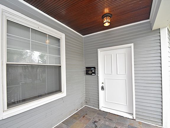 3rd image of 2116 Hudson Ave